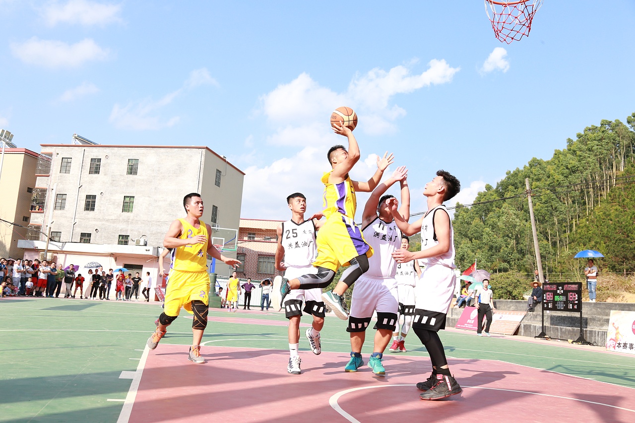 欧预赛-因莫比莱破门若日尼奥点射 意大利2-1芬兰取六连胜-今日头条