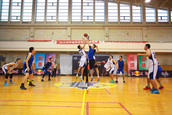 女足欧冠半决赛：阿森纳女足两球落后2-2逼平狼堡女足｜阿森纳｜沃尔夫斯堡｜拉斐尔｜阿森纳女足｜沃尔夫斯堡女足｜布莱克斯特纽斯｜斯韦因迪斯-永斯多蒂尔｜帕约尔｜懂球帝